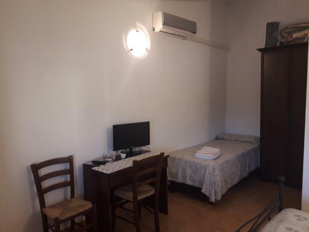 AGRITURISMO SA è PADEDDA Mores Esterno foto